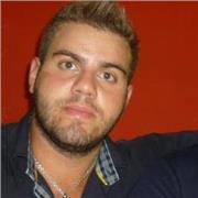 Diplomato maturità classica , laureato e specializzato in materie scientifiche impartisce doposcuola e ripetizioni